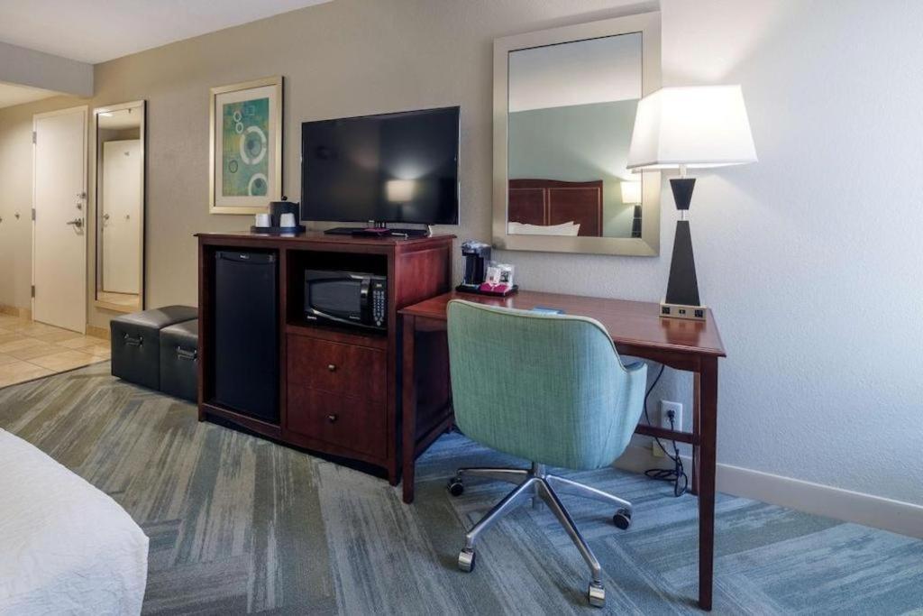 Holiday Inn Express Hotel & Suites Port Charlotte Ngoại thất bức ảnh