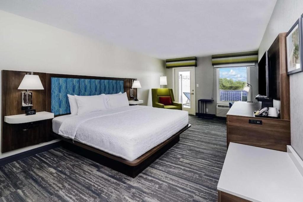 Holiday Inn Express Hotel & Suites Port Charlotte Ngoại thất bức ảnh