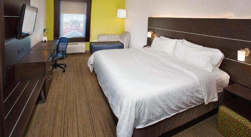 Holiday Inn Express Hotel & Suites Port Charlotte Ngoại thất bức ảnh
