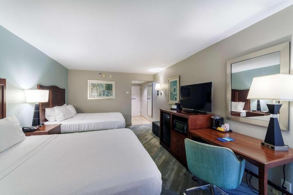 Holiday Inn Express Hotel & Suites Port Charlotte Ngoại thất bức ảnh