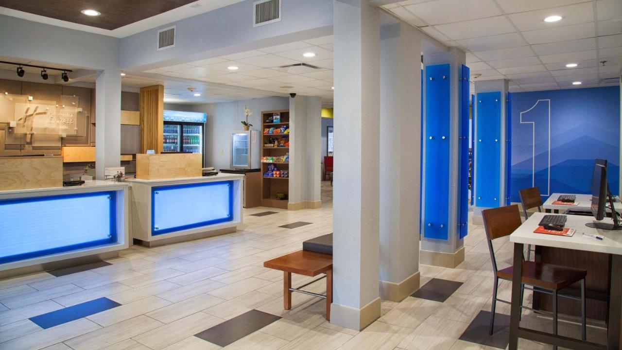 Holiday Inn Express Hotel & Suites Port Charlotte Ngoại thất bức ảnh